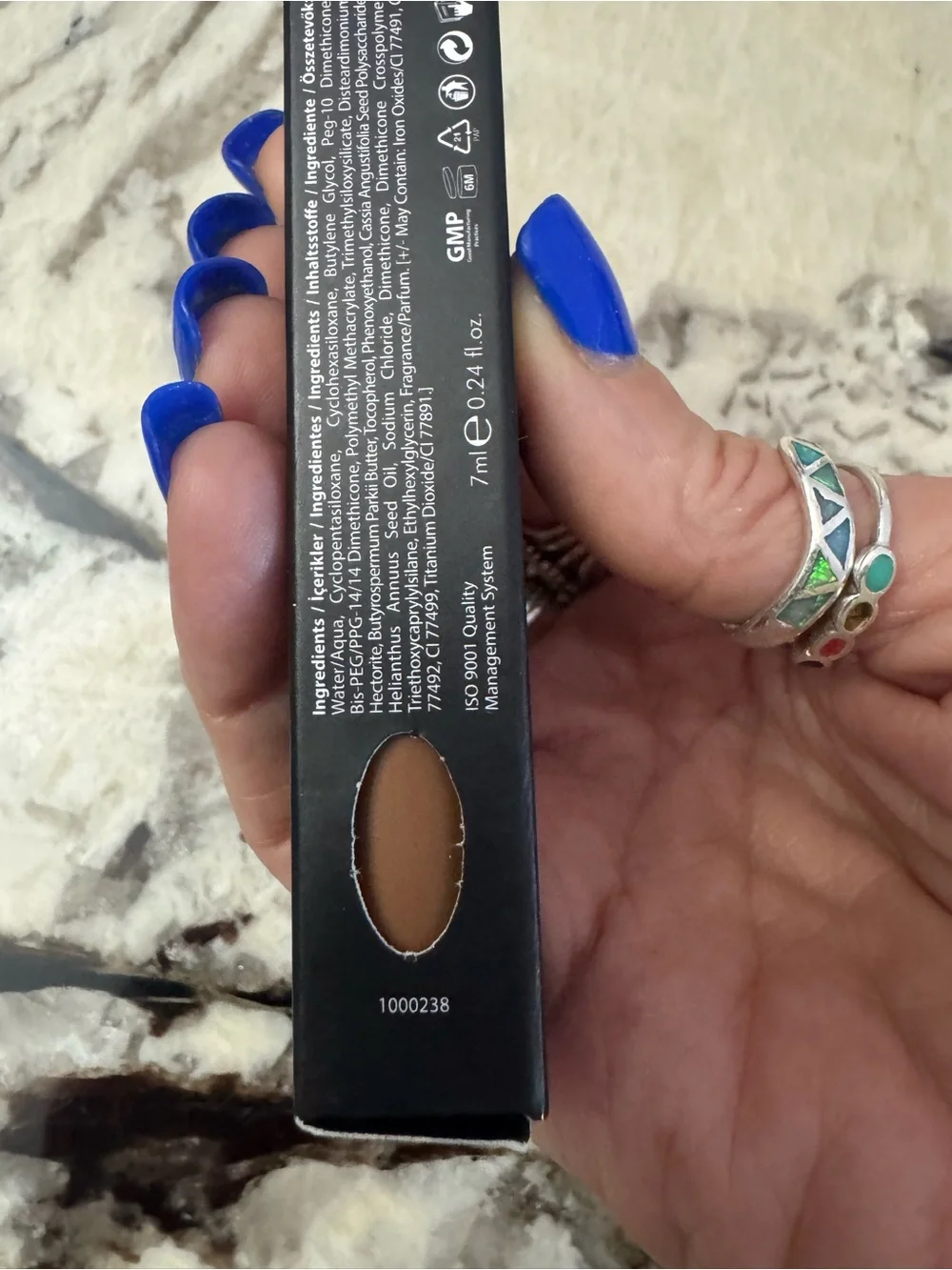 Farmasi VFX Pro Full Coverage Concealer Liquid 09 Latte - Black Packaging
